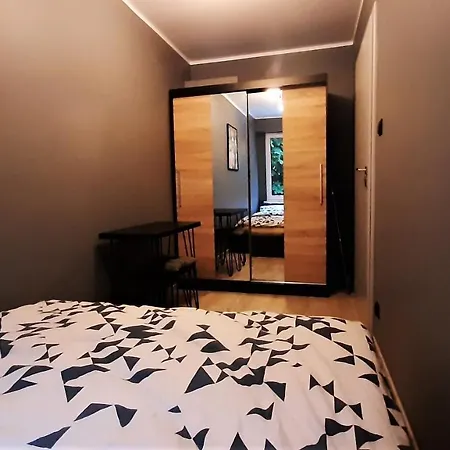 Apartment Cosy And Bright In